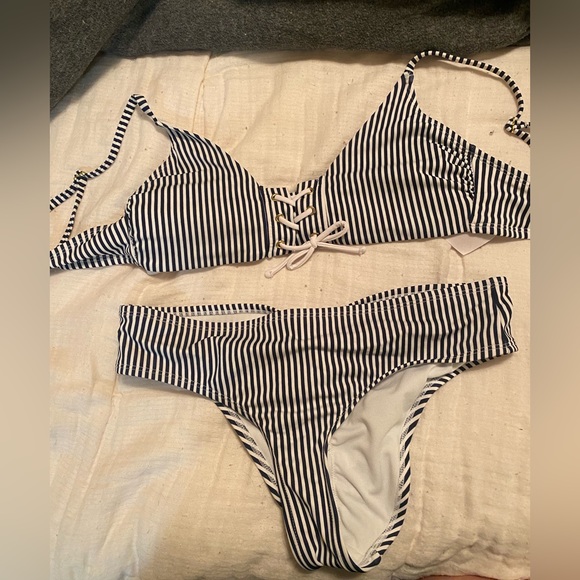 bikini set - Picture 1 of 3